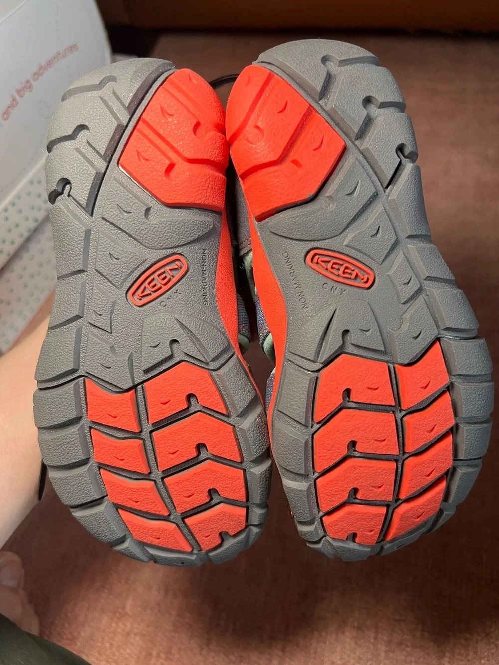 Keen Kids Size 10 Active Summer Sandals Outdoor Sport Shoe Closed Toe Washable